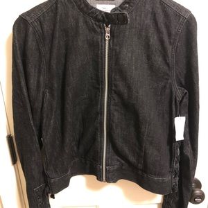 NWOT- Gap denim jacket with detail